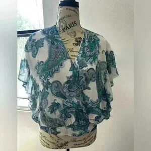 NWT Express Blouse Size S. Stunning Boho Paisley Print in Teal & Navy.